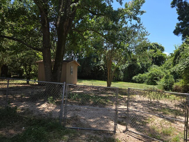 Photo - 1275 Smith Dr
