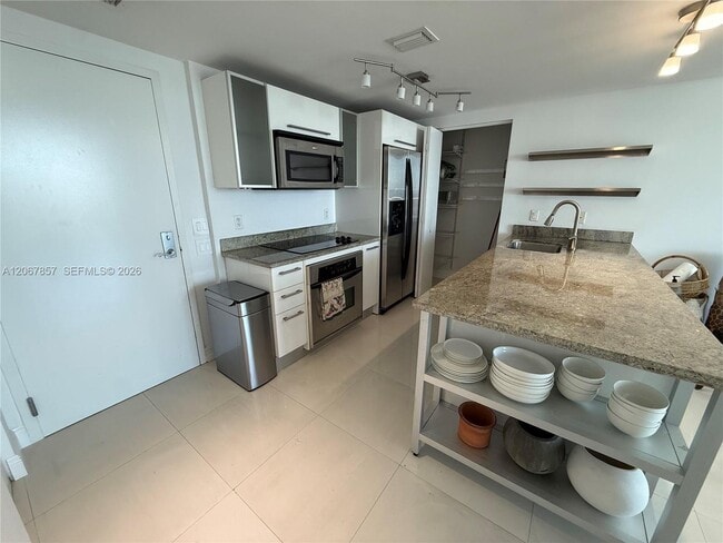 Photo - 185 SW 7th St