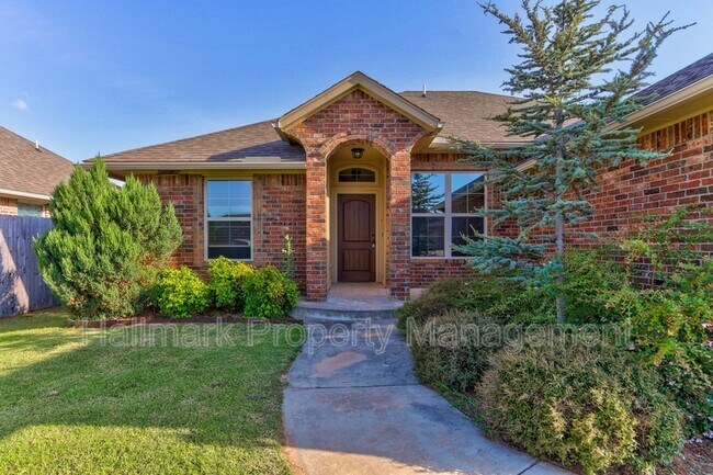 Photo - 920 SW 13th St