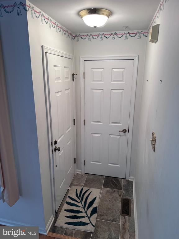 Photo - 321 Bristol Cir