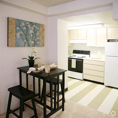 Dining Area - Westbrook Tower