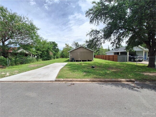 14 Jaime St