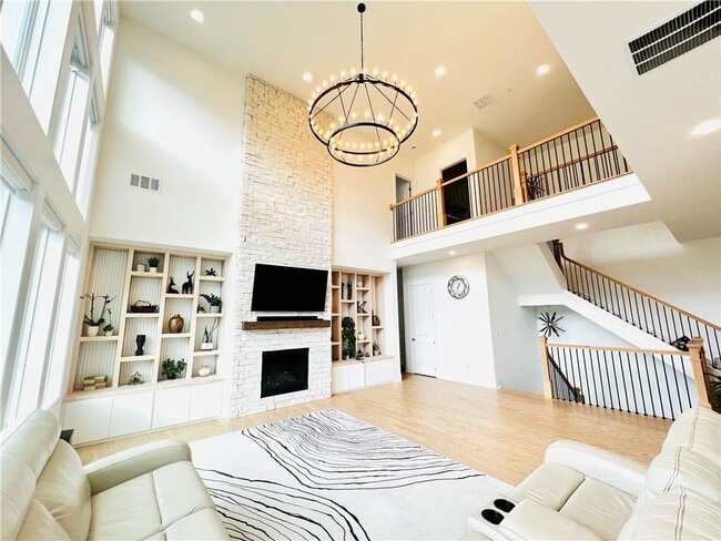 Photo - 6570 Pond Vw Dr