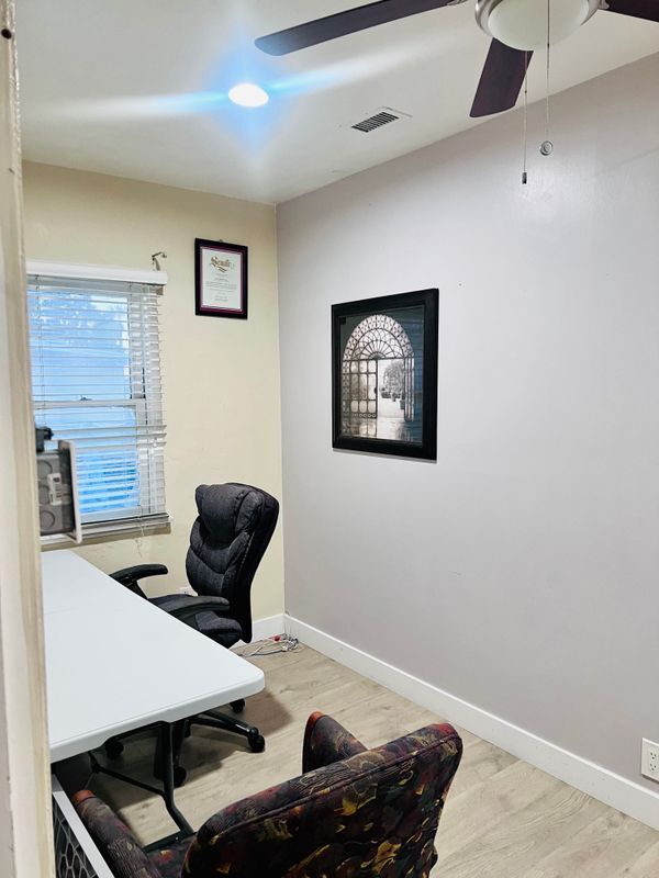 Photo - 595 N La Cadena Dr House