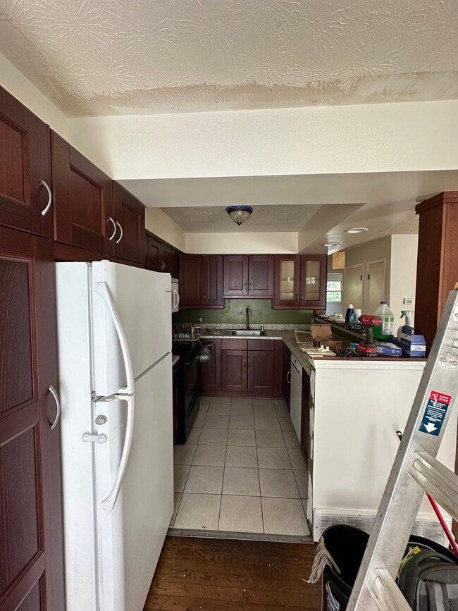 Photo - 1244-1246 Alexandria Dr Unit B