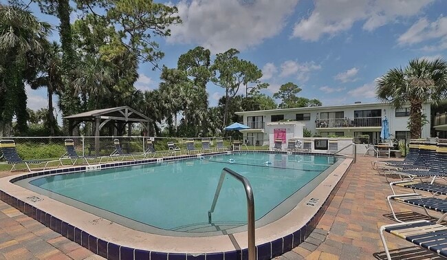 Building Photo - 1504 Virginia Ave Unit 102