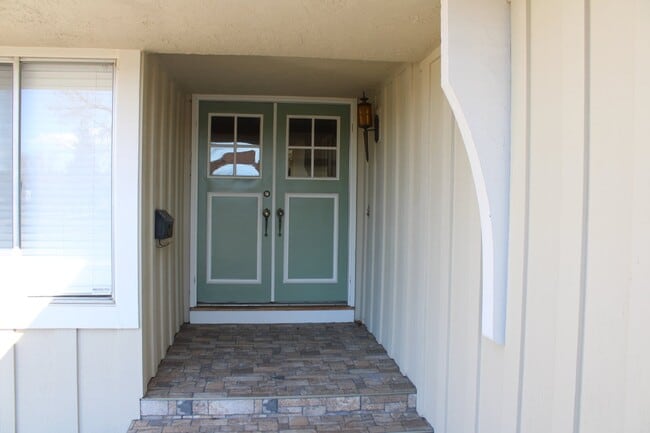 Beautiful 3 Bed, 2 Bath Single Story in Great Livermore Location