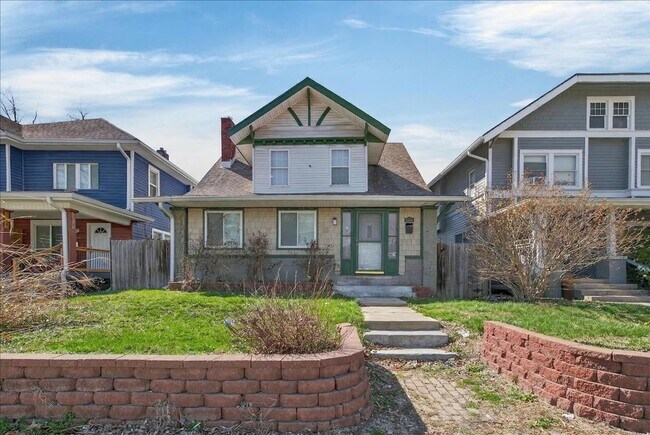 Building Photo - 3548 N College Ave