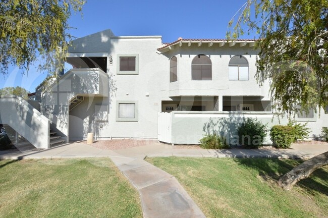 Building Photo - 850 S River Dr Rental