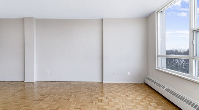 Photo - 3201 Lawrence Ave E