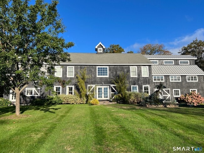Building Photo - 66 Westwoods Rd 2