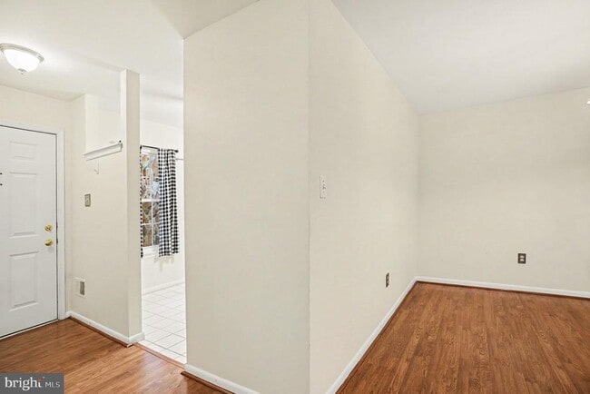 Photo - 205 Valley Stream Ln Unit 205