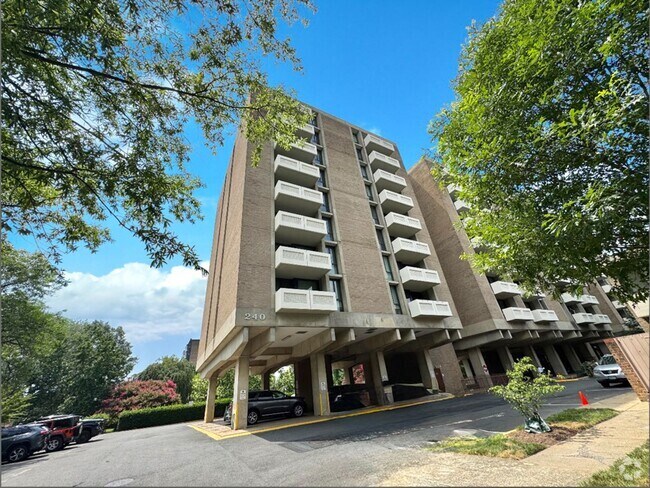 Building Photo - Stunning Studio Condo in Southwest Waterfr...