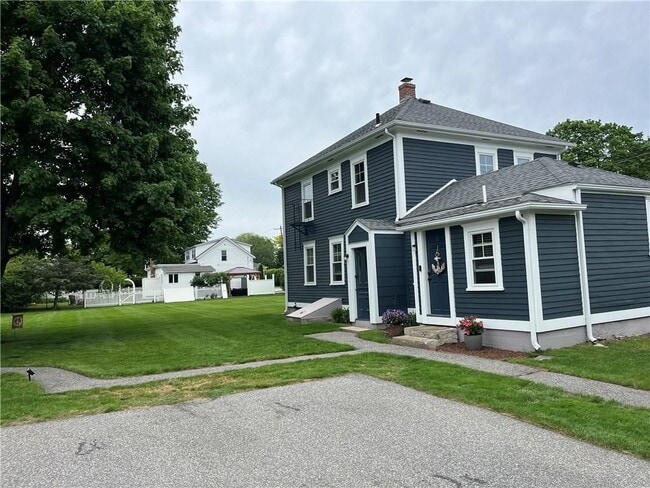 Photo - 111 2nd St