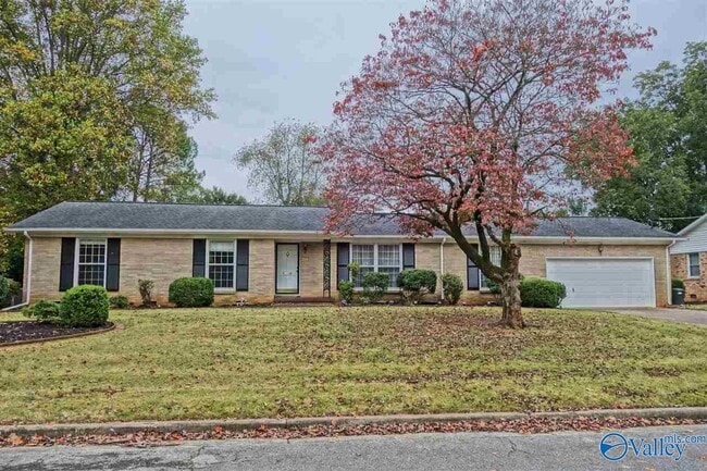 Building Photo - 209 Winthrop Dr SW