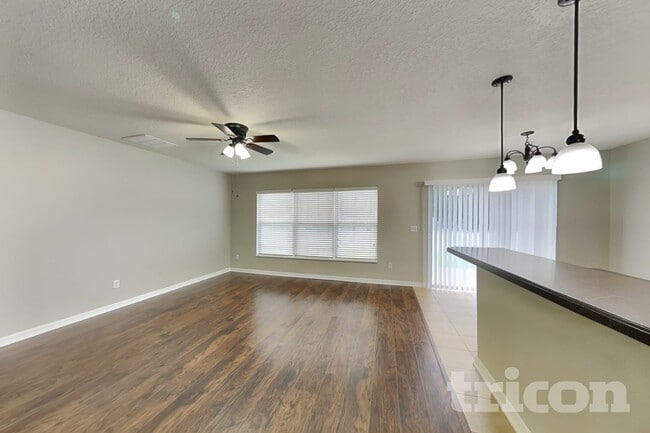 Photo - 3165 Kearns Rd