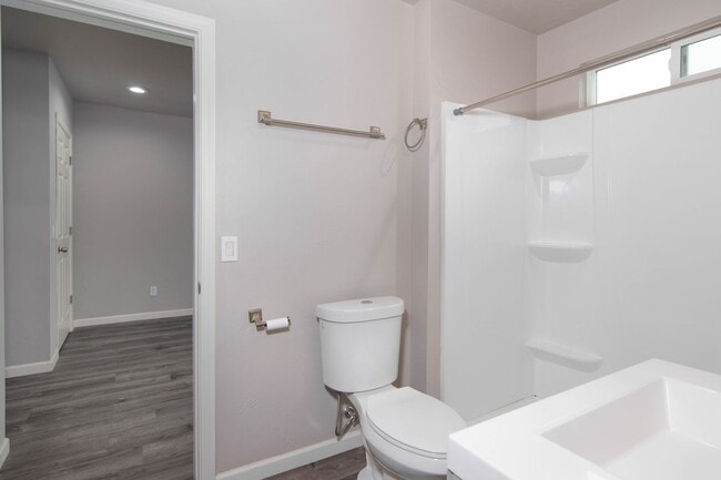 Building Photo - 1314 W Mallon Ave Unit 1314 W Mallon Ave. - C Rental