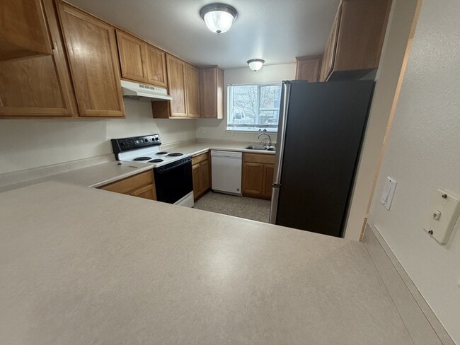 Photo - 1866 NE Fairview Ave