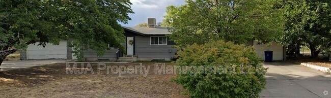 Building Photo - 4055 Paskay Dr Unit UPPER Rental