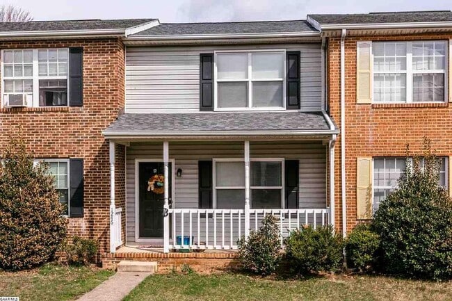 Photo - 1246 Goldfinch Dr