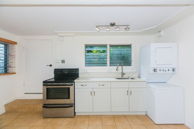 Photo - Lulani Ocean (Kaneohe) Single family home:...