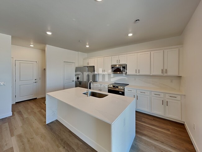 Photo - 12254 Thunder Creek Pky