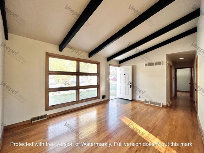 Photo - Charming 3 Bed, 1 Bath Home in Desirable Kansas City Northland Location