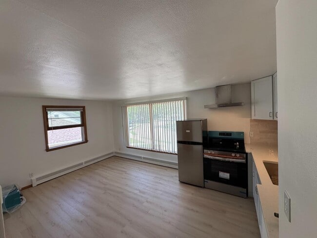 Photo - 969 Gail Ave