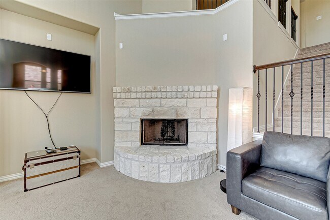 Photo - 907 River Delta Ln