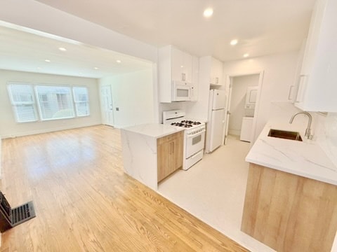 Building Photo - 618 Lincoln Blvd Unit A