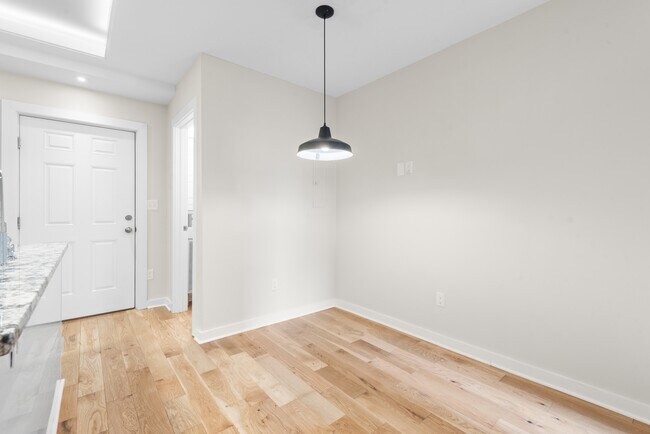 Photo - 335 S Chester St