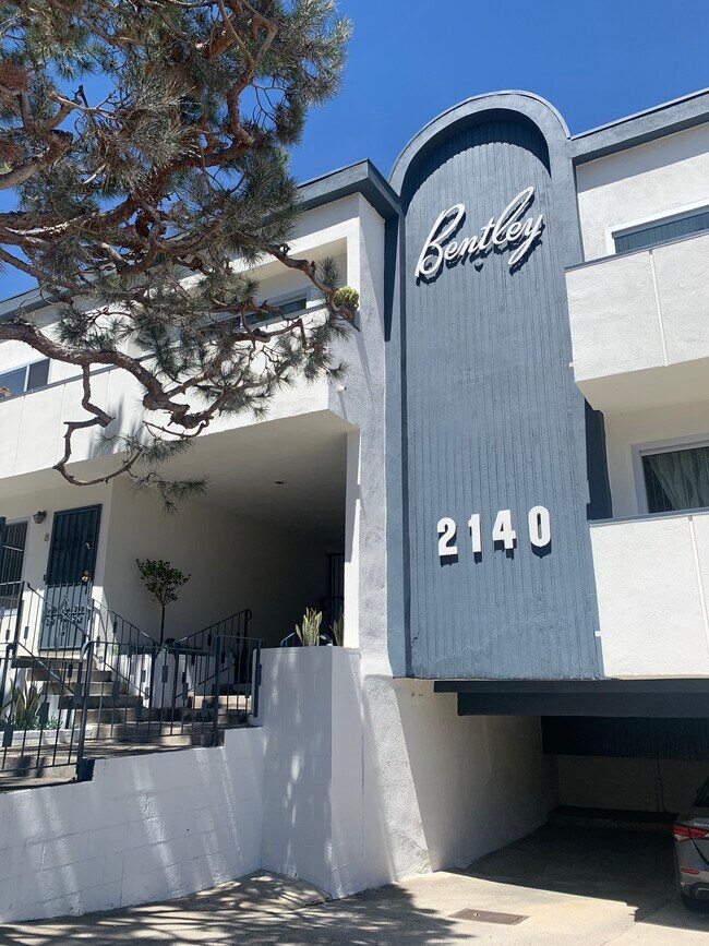 Photo - 2140 S Bentley Ave Apartments Unit 2