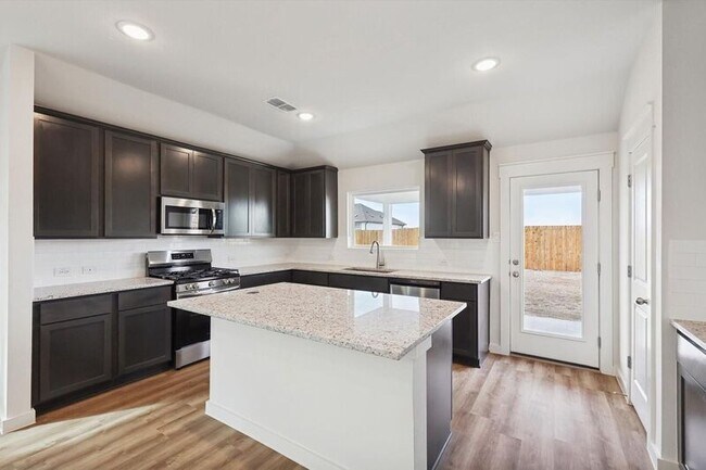 Photo - 514 Weller Rd