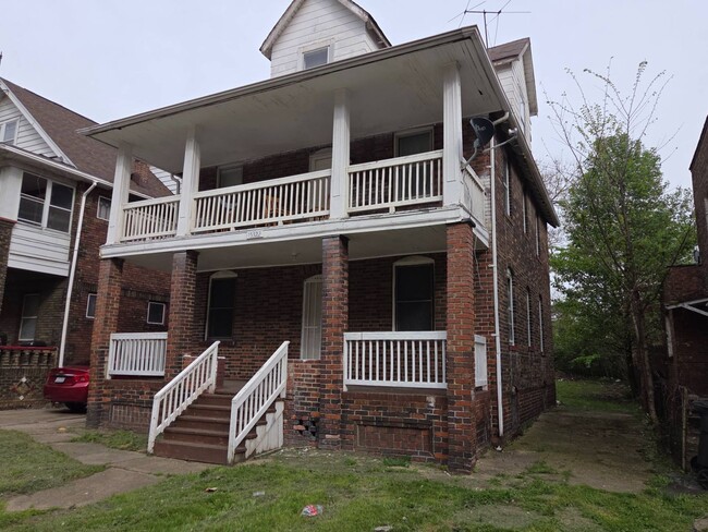 Photo - 15322 Yorick Ave Unit 15322 Yorick Ave - A