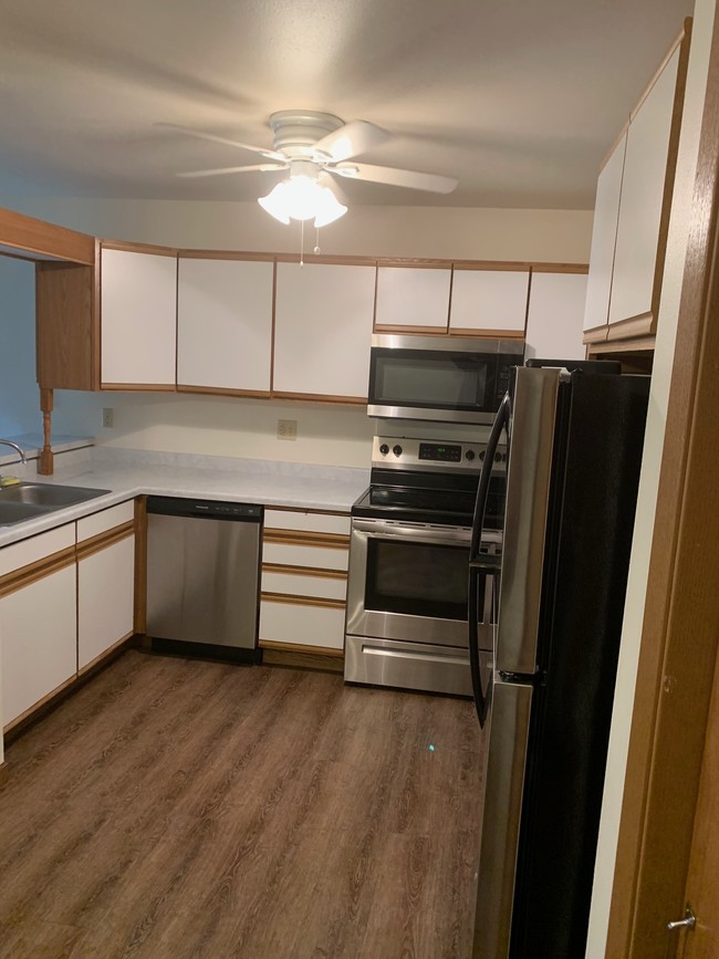 Building Photo - 1230 Bear Pass Unit 2 Rental