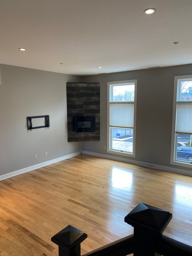 Photo - 111 N Walnut St Unit 111