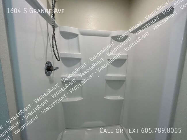 Photo - 1604 S Grange Ave
