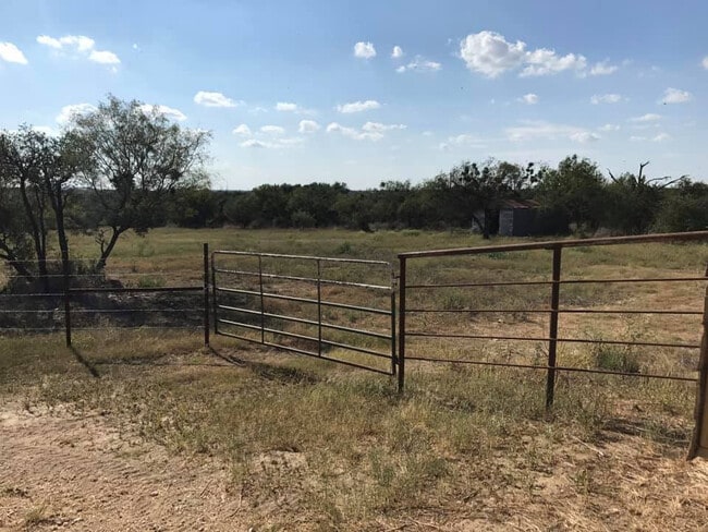 Photo - 2/2 on 9 acres horse property