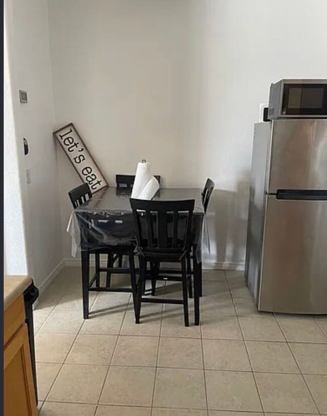 Photo - 880 Coral Reef Dr