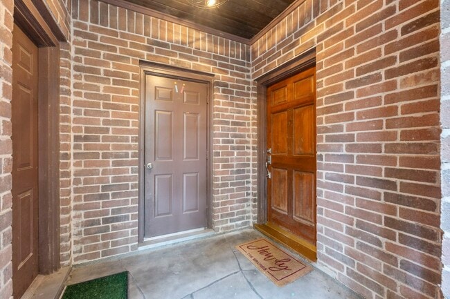 Photo - 17 E Willowood Ct