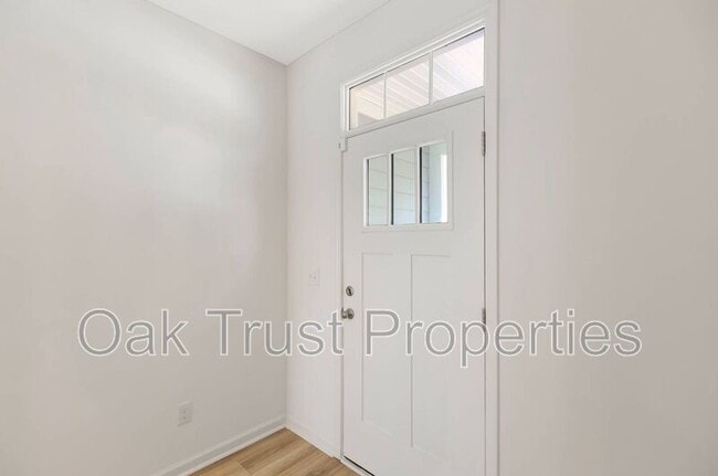 Photo - 500 Trotters Ln