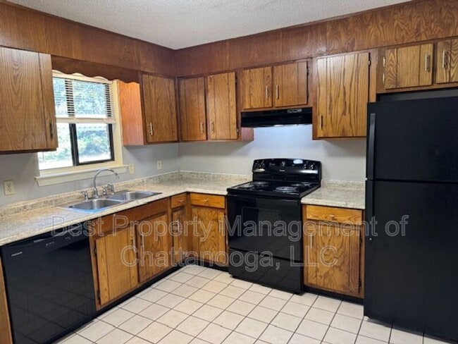 Photo - 2187 Dugan St