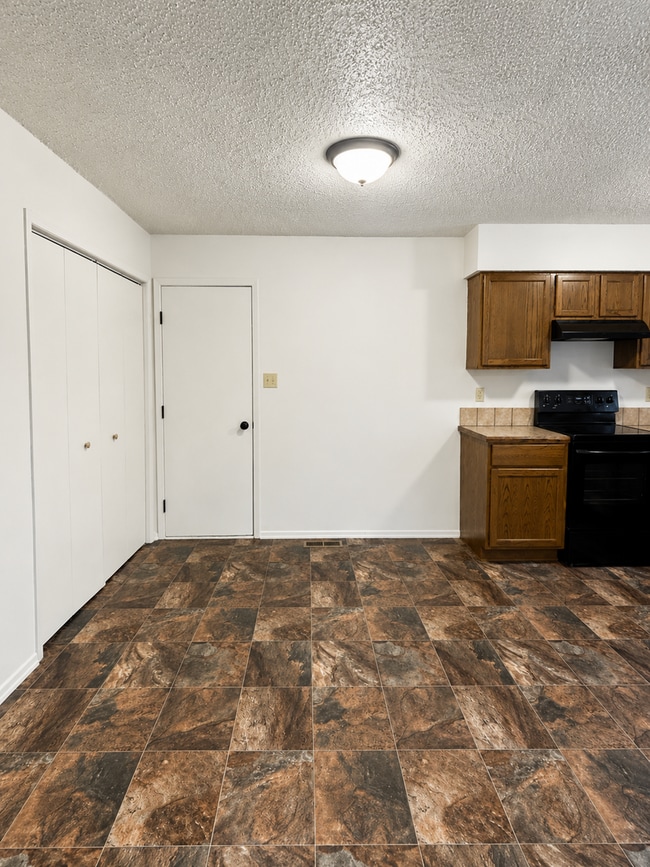 Photo - 1838 N Hillcrest Ave