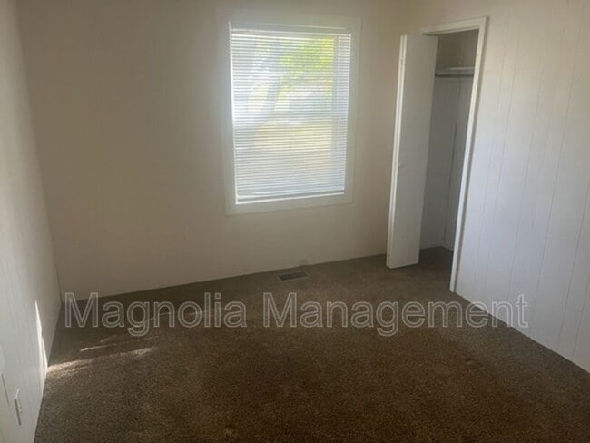 Photo - 413 Rollins Ave