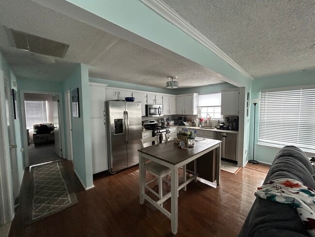 Photo - 182 Tulip Ln Unit 182 tulip ln