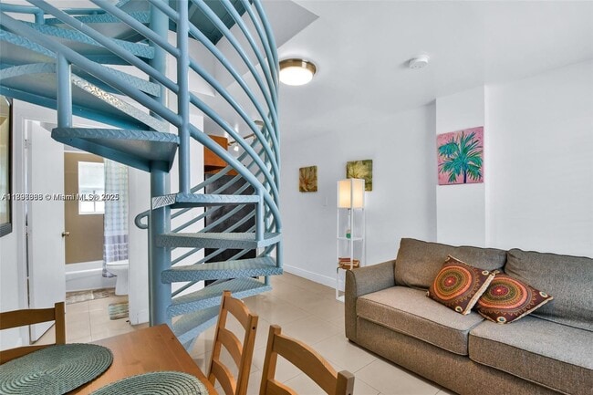 Photo - 6966 Byron Ave Unidad 102