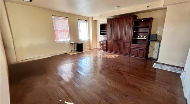 Photo - 1205 Saint Charles Ave Unit 1205 St Charles Ave,  407