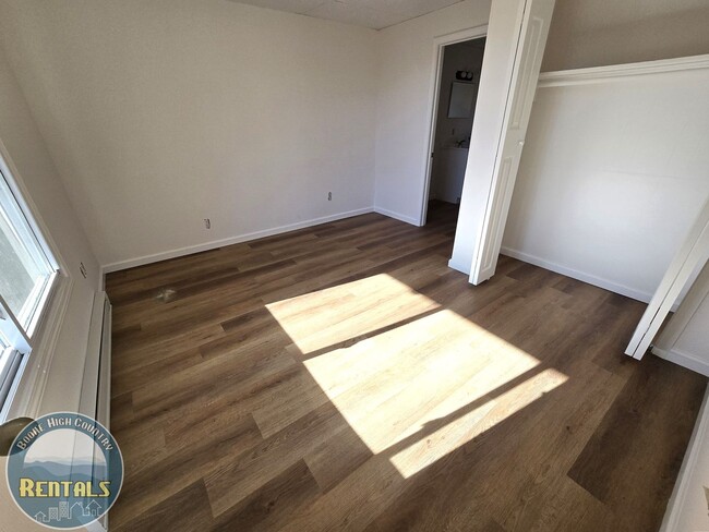 Photo - 3-Bed/1.5-Bath Duplex Unit Available - Close to Campus!