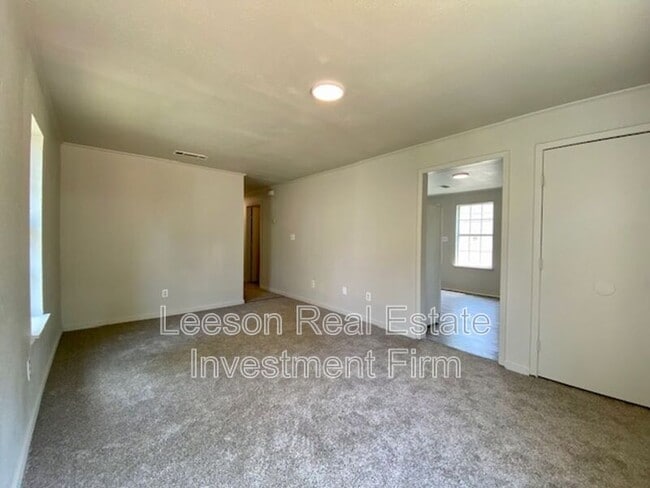 Photo - 537 Wyche St