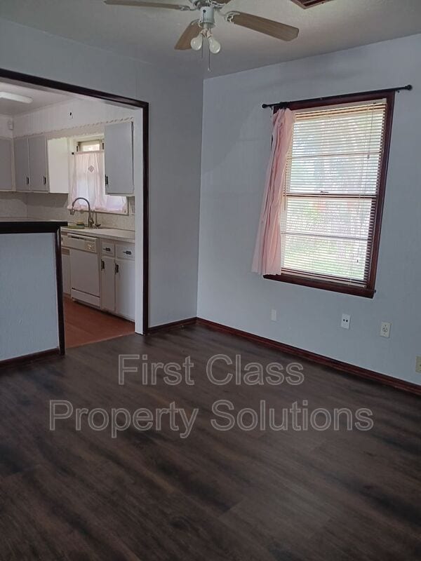 Photo - 2801 SW 51st St